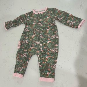 Magnetic me coverall - size 0-3 months